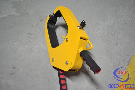 Waterproof Security Car Wheel Clamp Anti - static Trailers Wheel Lock for Caravans
