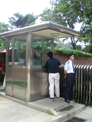 Waterproof Rustproof Sentry Box , Entrance / Exit Factory Security Guard Booths