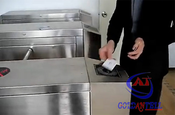 RFID 카드 / 손목 밴드를 위한 탄력적 빠른 통과 속도는 자동장치 장벽 회전식 십자문으로 시스템을 제어합니다