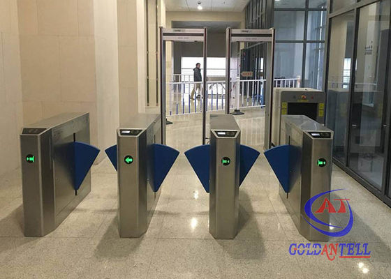 자동 RFID 주도하는 디테터와 IP54 방수 보행자 안보 입구 장애물 게이트